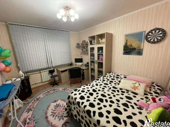 3-комн квартира Степной мкр, 8,  д. 8