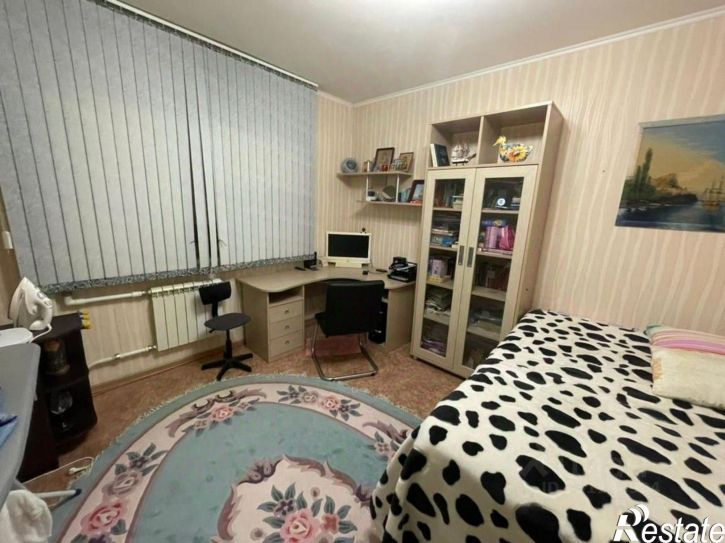 3-комн квартира Степной мкр, 8,  д. 8