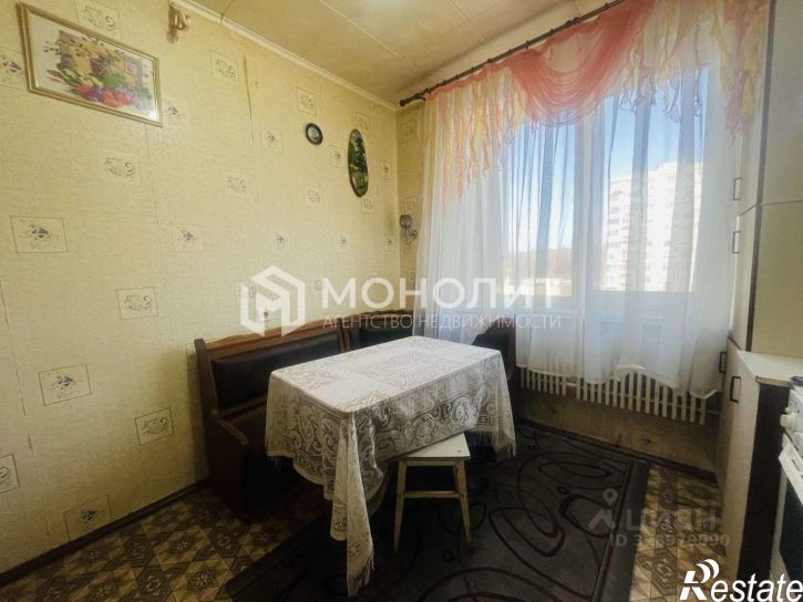 3-комн квартира мкр Королева, 14,  д. 14
