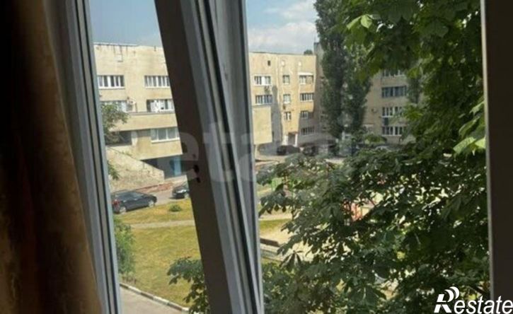 2-комн квартира мкр Макаренко, 29,  д. 29