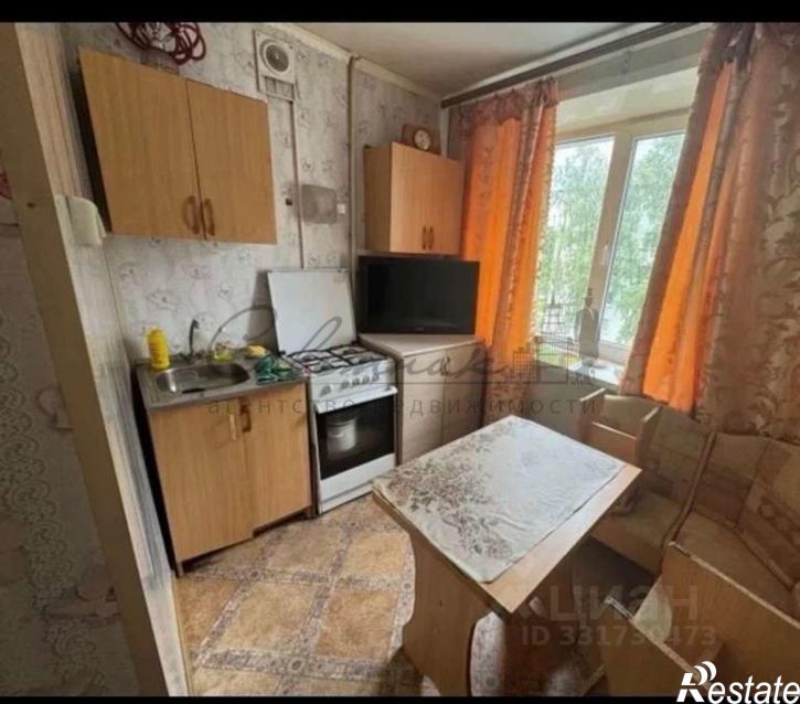 2-комн квартира мкр Горняк, 1,  д. 1