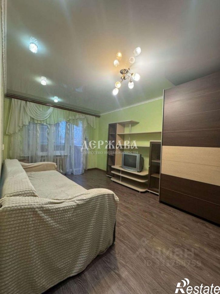 1-комн квартира мкр Приборостроитель, 12,  д. 12