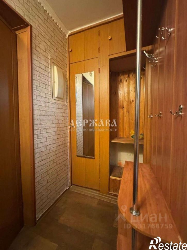 1-комн квартира мкр Приборостроитель, 12,  д. 12
