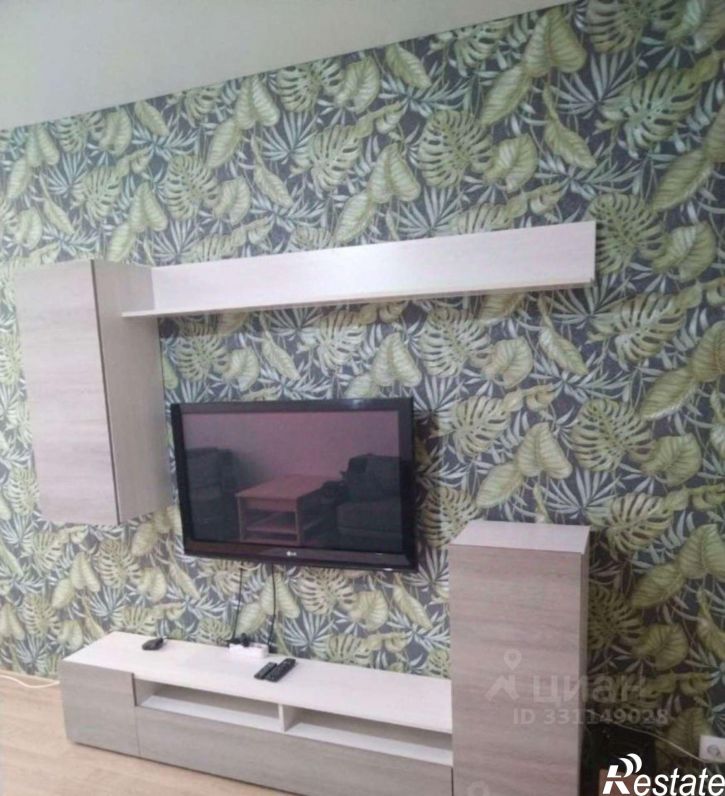 3-комн квартира Степной мкр, 18,  д. 18