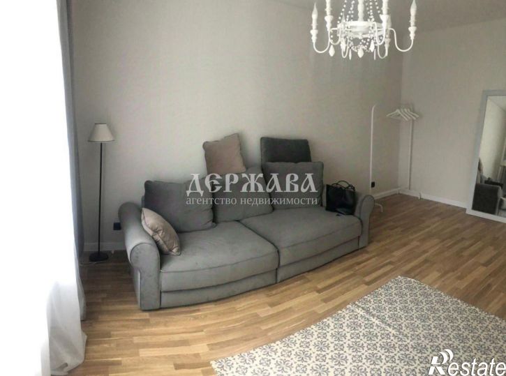 1-комн квартира мкр Космос, 15,  д. 15
