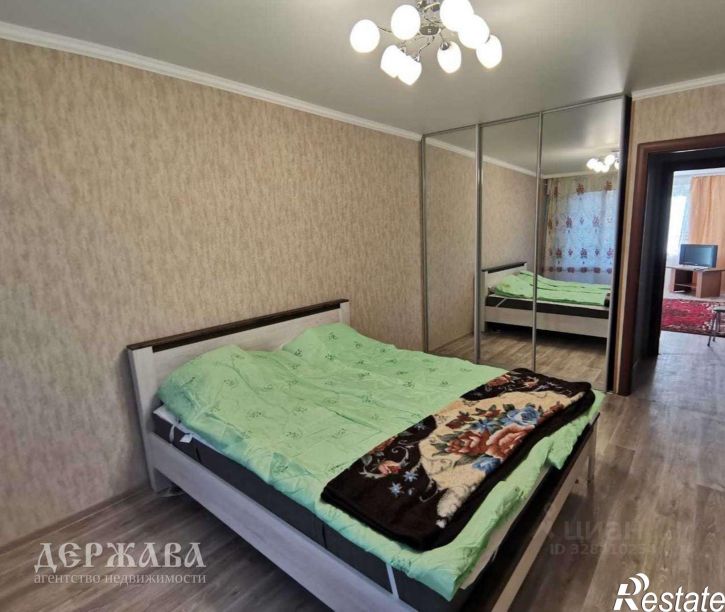 2-комн квартира мкр Лебединец, 12,  д. 12
