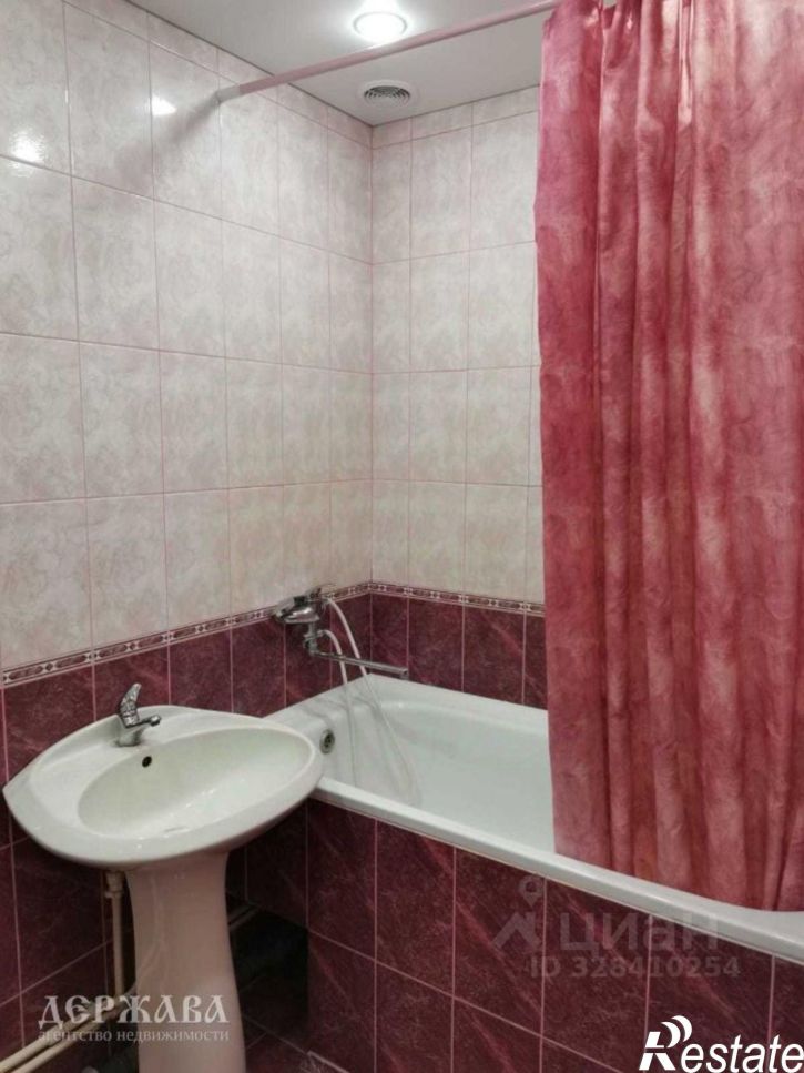 2-комн квартира мкр Лебединец, 12,  д. 12