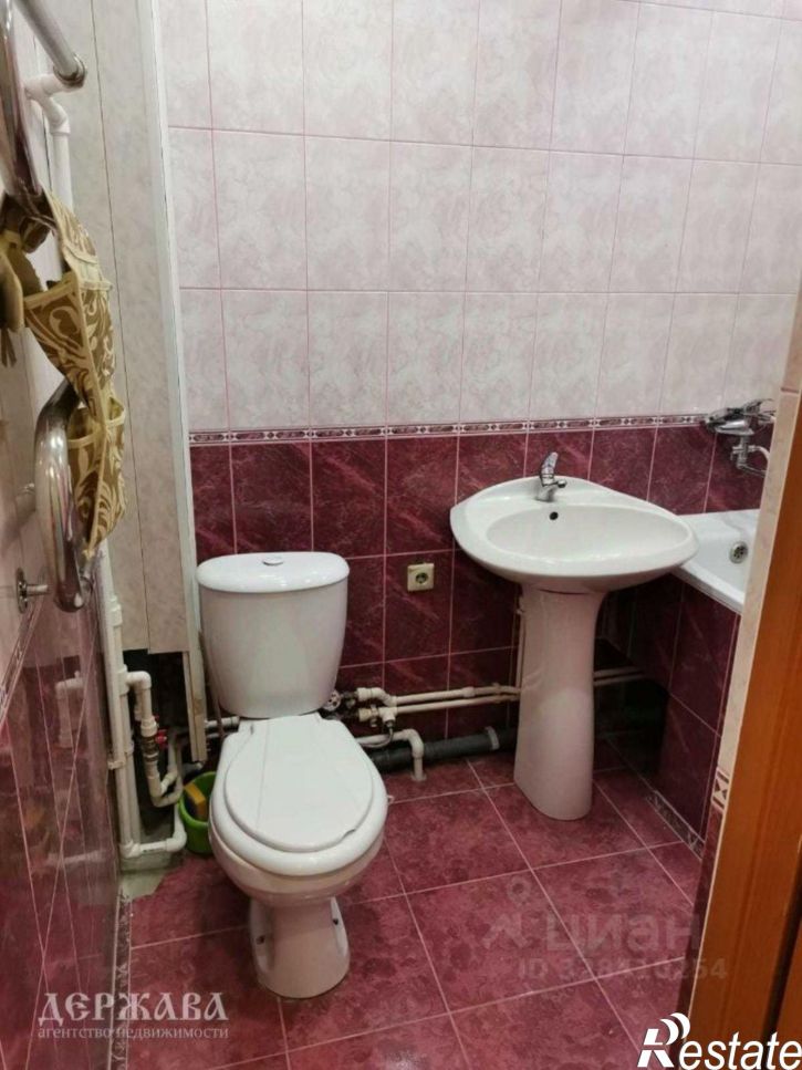 2-комн квартира мкр Лебединец, 12,  д. 12
