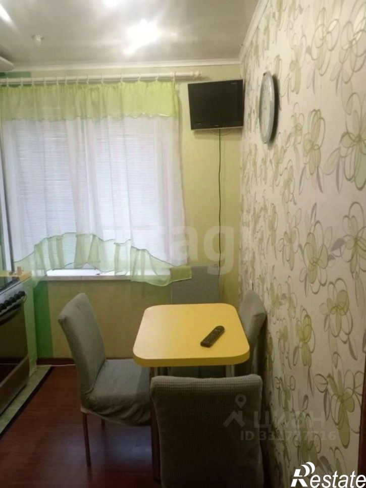 1-комн квартира мкр Молодогвардеец, 12,  д. 12