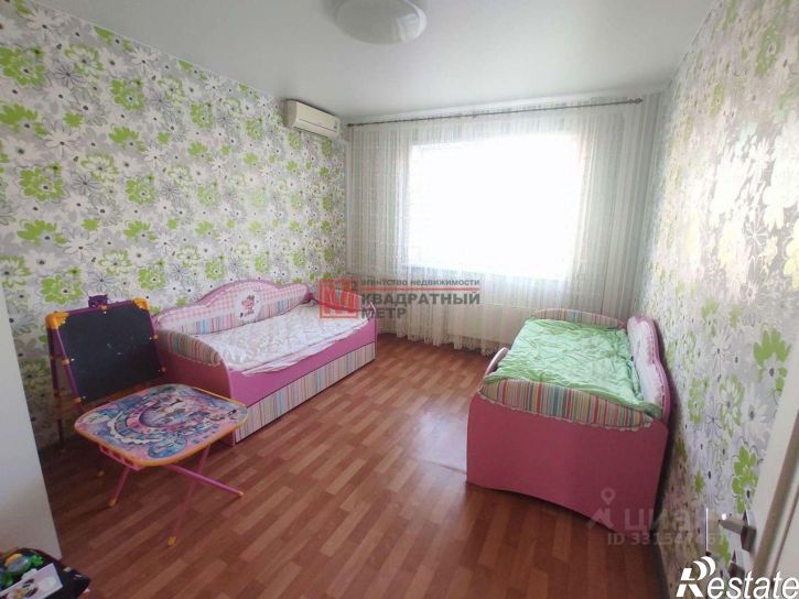 3-комн квартира Степной мкр, 10,  д. 10