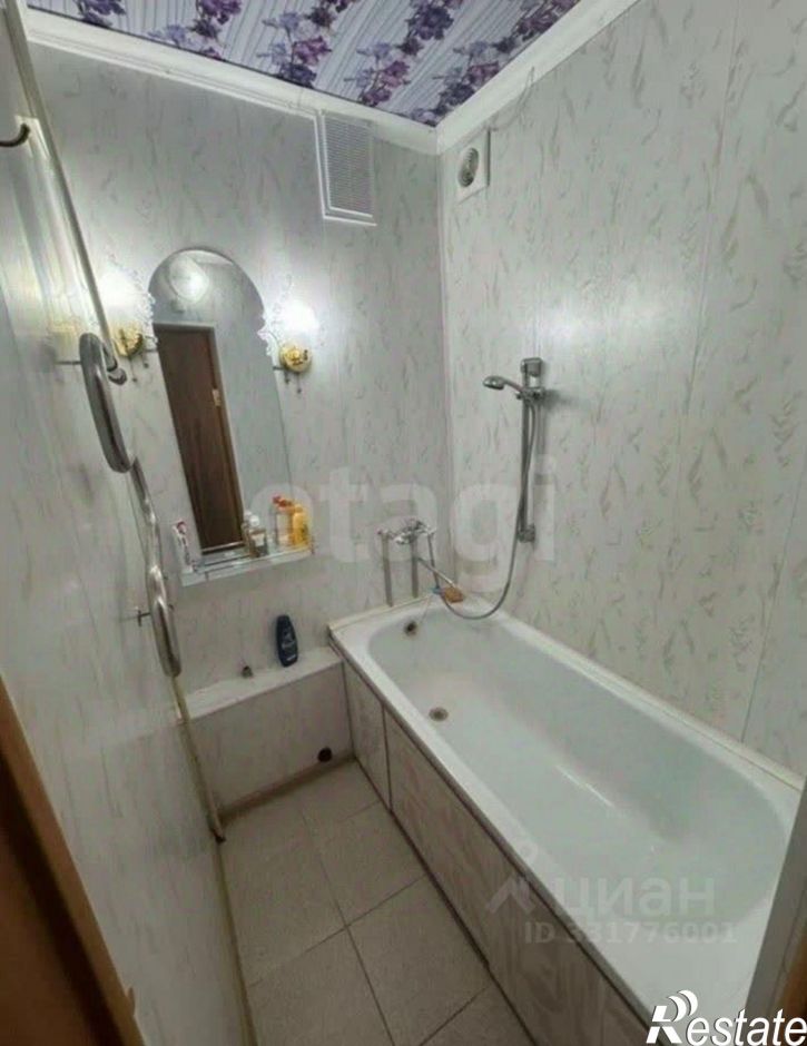 2-комн квартира мкр Горняк, 1,  д. 1