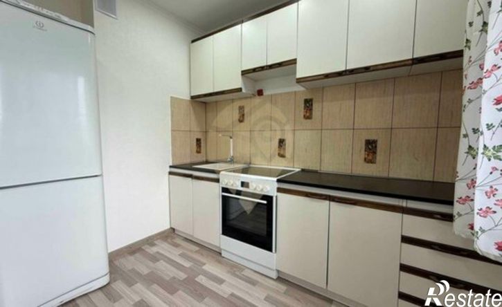 3-комн квартира Солнечный мкр, 10,  д. 10
