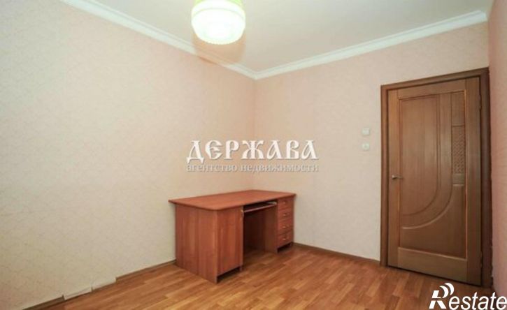 3-комн квартира мкр Жукова, 52,  д. 52