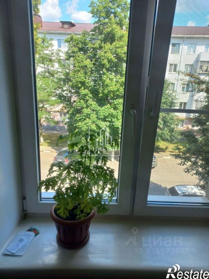 1-комн квартира мкр Горняк, 12,  д. 12