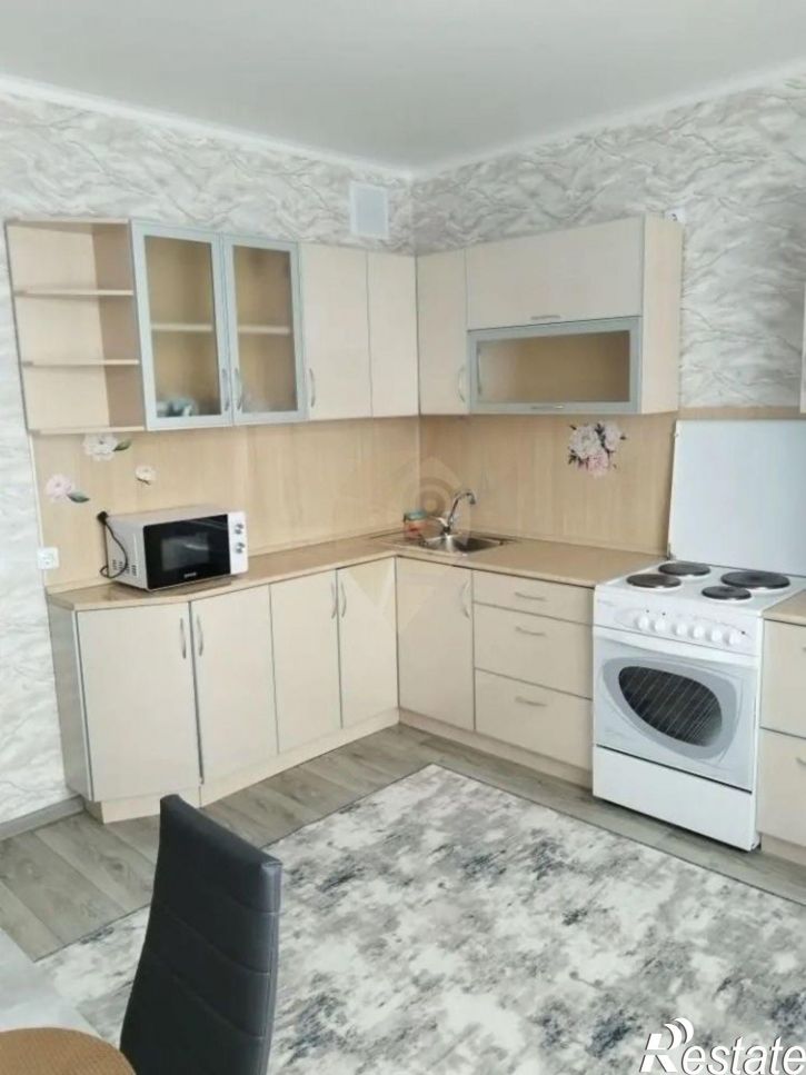 1-комн квартира мкр Космос, 11,  д. 11