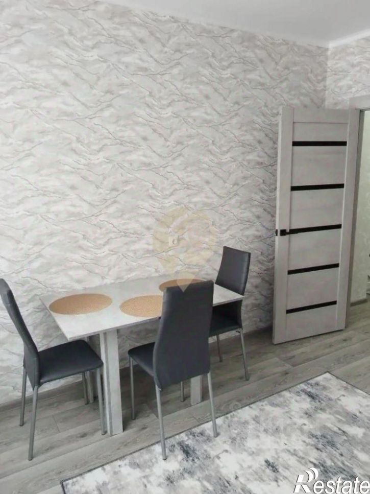 1-комн квартира мкр Космос, 11,  д. 11