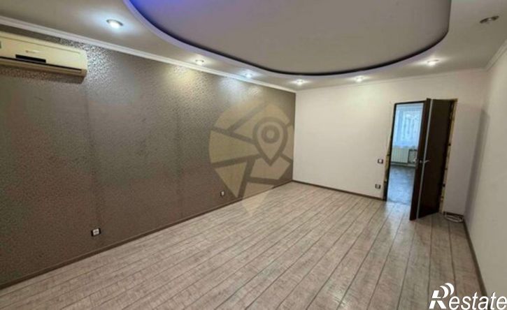 3-комн квартира мкр Королева, 32а,  д. 32а