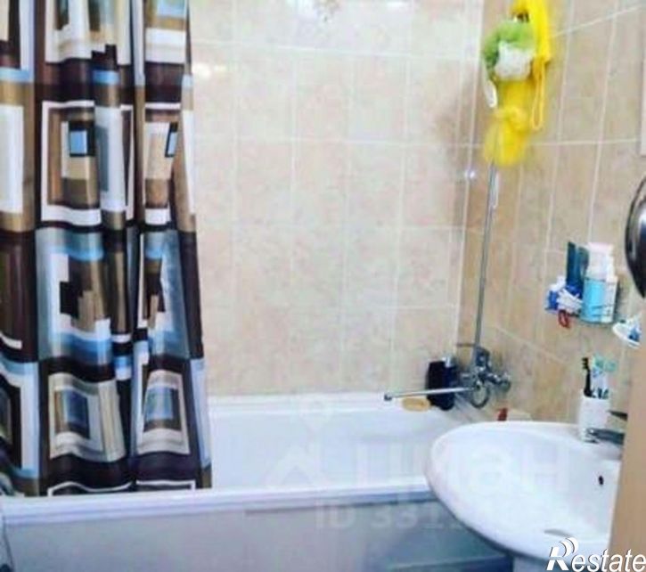 3-комн квартира Степной мкр, 20,  д. 20