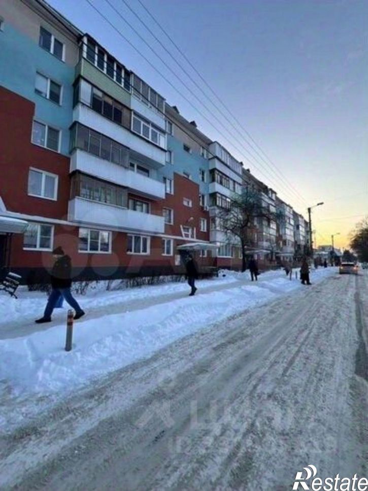 3-комн квартира Интернациональный мкр, 10,  д. 10