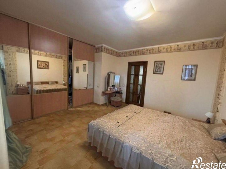 4-комн квартира Северный мкр, 7,  д. 7
