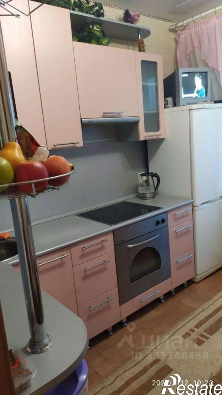 2-комн квартира мкр Макаренко, 38,  д. 38