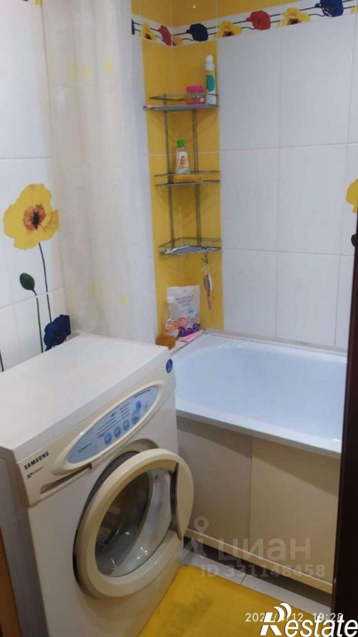 2-комн квартира мкр Макаренко, 38,  д. 38