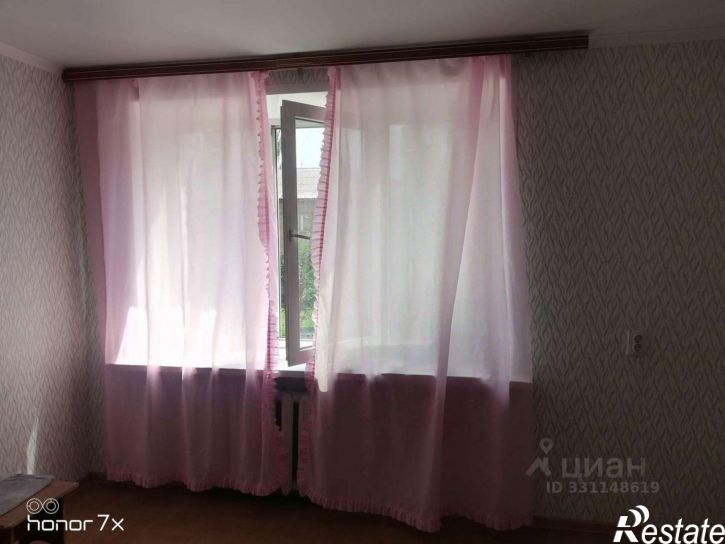 1-комн квартира мкр Горняк, 10,  д. 10