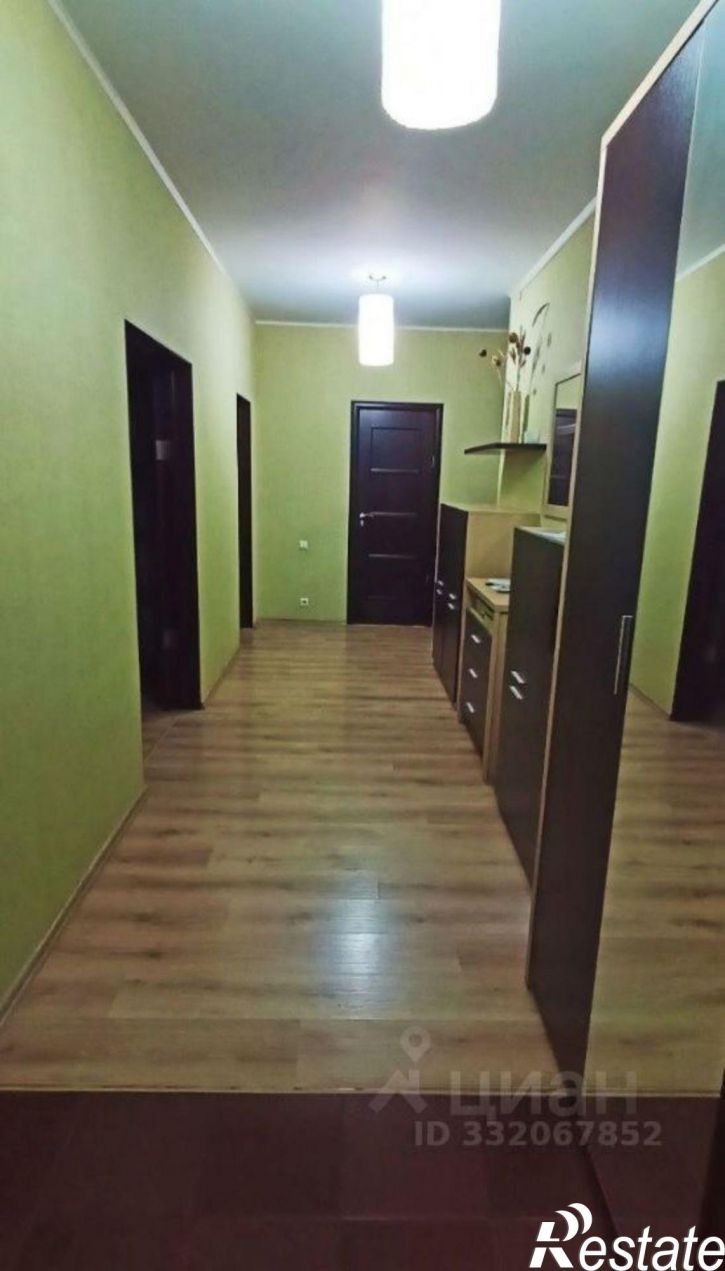 3-комн квартира Степной мкр, 8,  д. 8