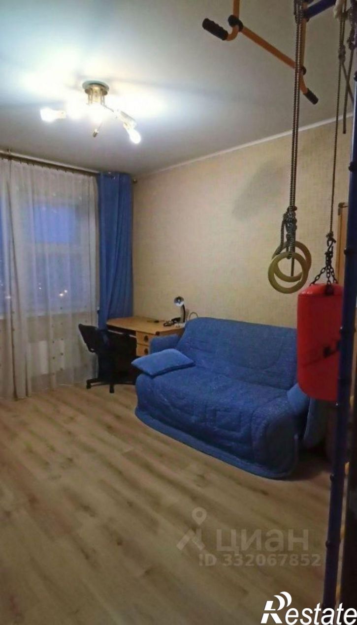 3-комн квартира Степной мкр, 8,  д. 8