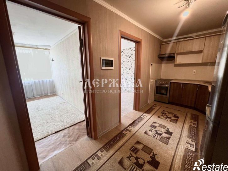 2-комн квартира мкр Макаренко, 1,  д. 1