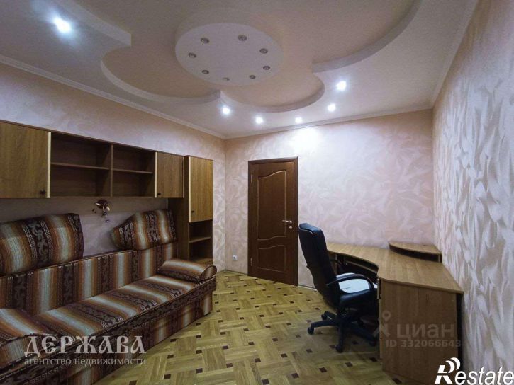 4-комн квартира Восточный мкр, 50,  д. 50