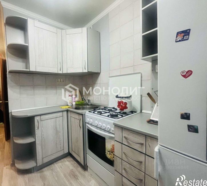 2-комн квартира мкр Лебединец, 12,  д. 12