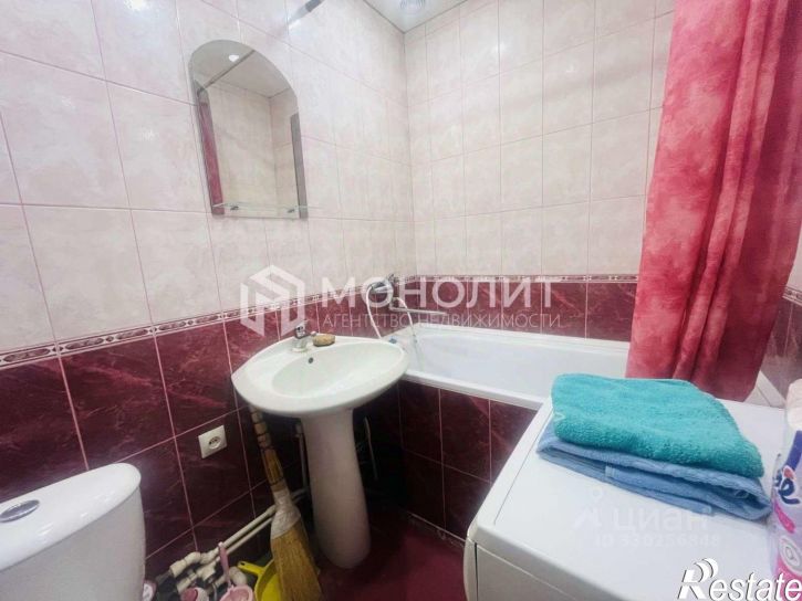 2-комн квартира мкр Лебединец, 12,  д. 12