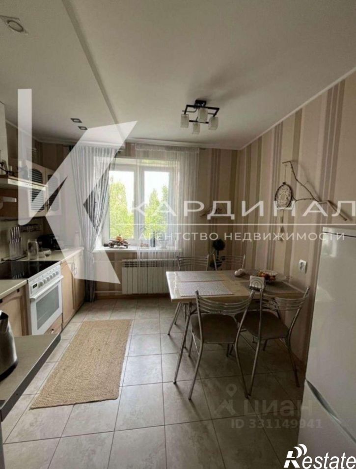 3-комн квартира мкр Космос, 1в,  д. 1в