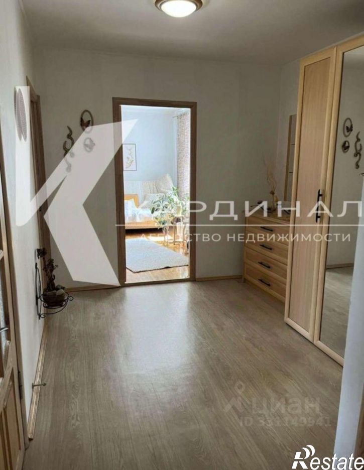 3-комн квартира мкр Космос, 1в,  д. 1в