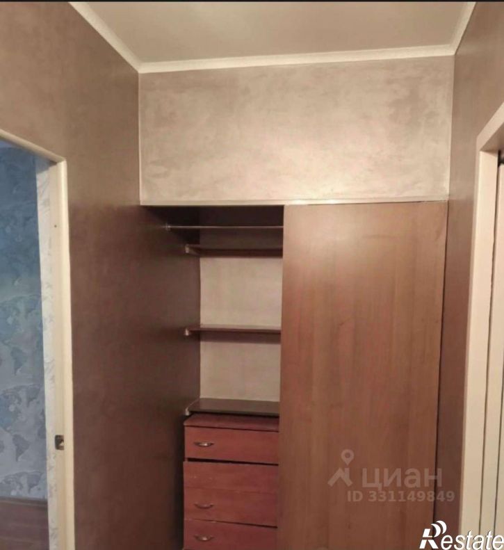 2-комн квартира мкр Молодогвардеец, 3,  д. 3