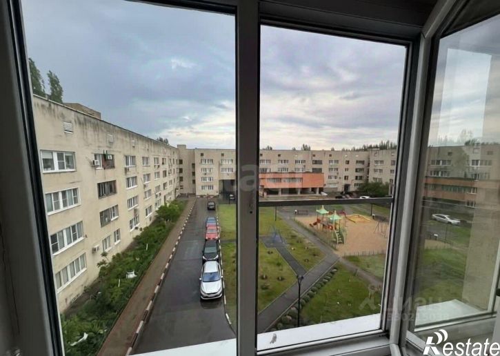 2-комн квартира мкр Макаренко, 1,  д. 1