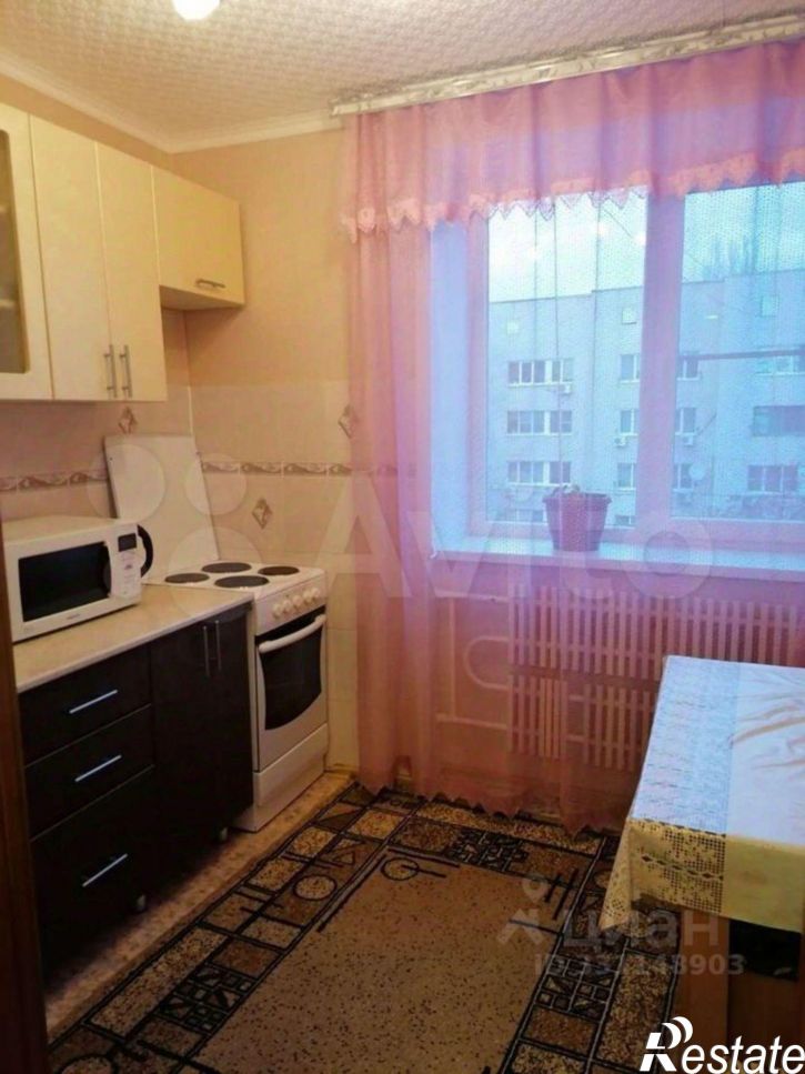 2-комн квартира мкр Макаренко, 1,  д. 1