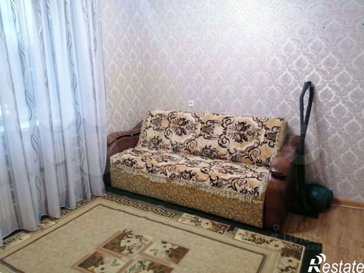 2-комн квартира мкр Макаренко, 1,  д. 1