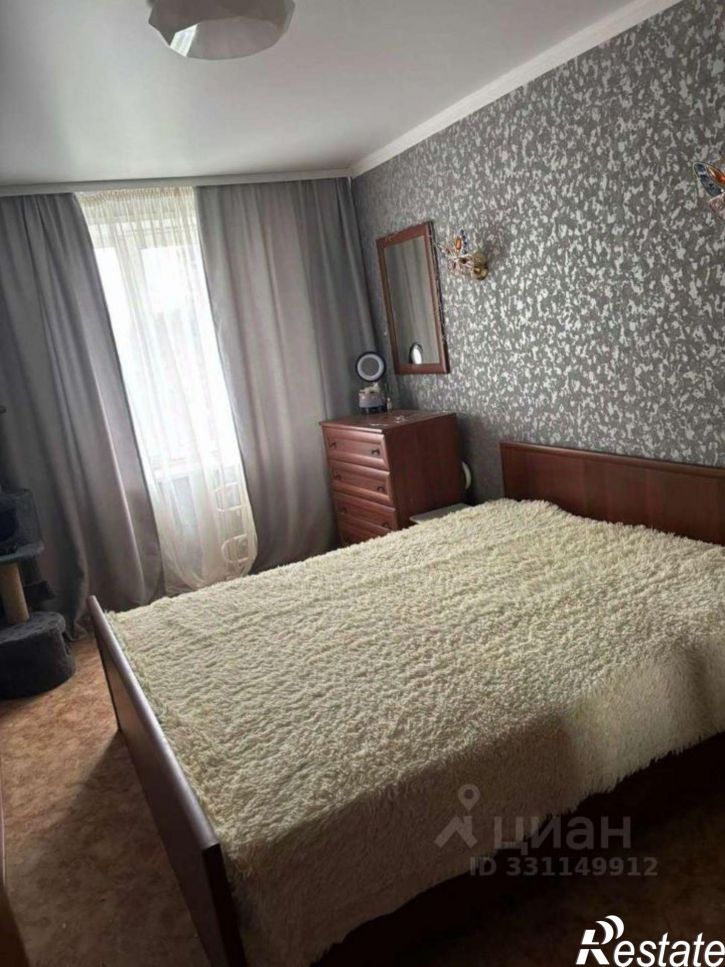 3-комн квартира ул Хмелева, 1,  д. 1