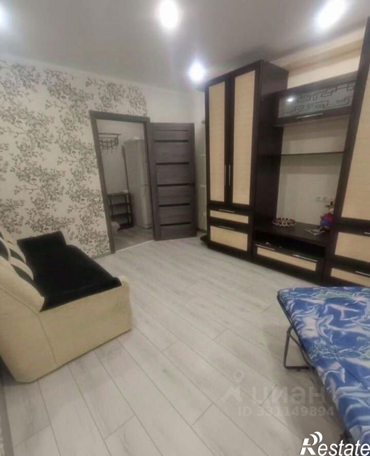2-комн квартира мкр Макаренко, 12,  д. 12
