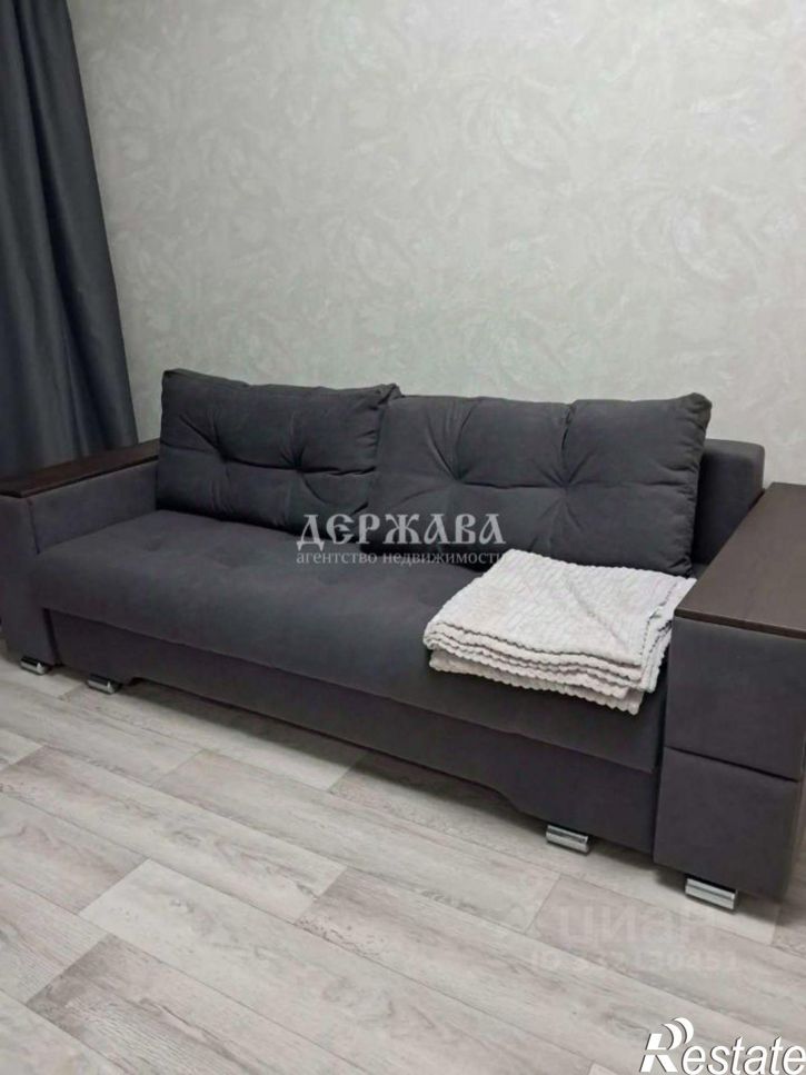 1-комн квартира мкр Космос, 11,  д. 11