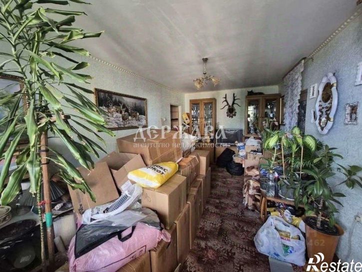 4-комн квартира мкр Молодогвардеец, 11,  д. 11