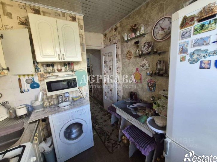 4-комн квартира мкр Молодогвардеец, 11,  д. 11