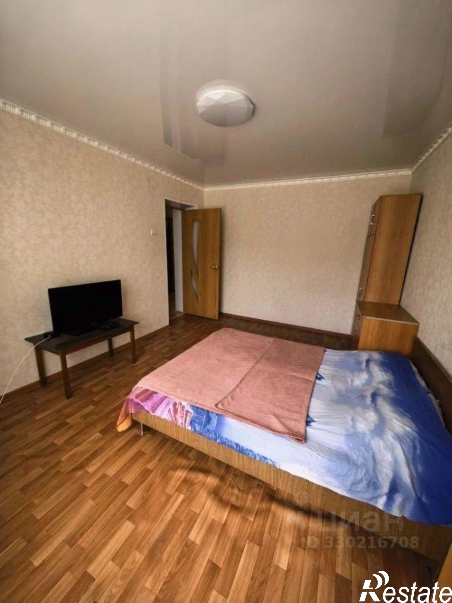 Сдать квартиру за 18 000 рублей на мкр Космос, 1б