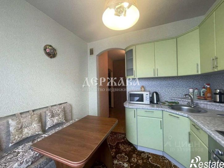 2-комн квартира Восточный мкр, 33,  д. 33