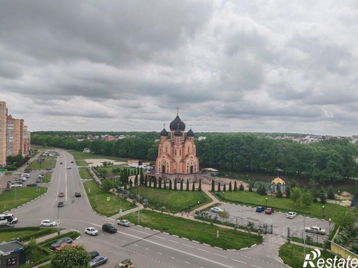 4-комн квартира Восточный мкр, 9,  д. 9