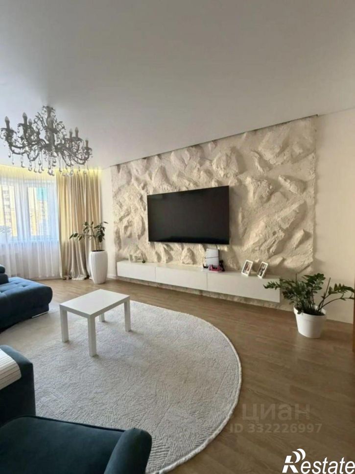 3-комн квартира Степной мкр, 25,  д. 25