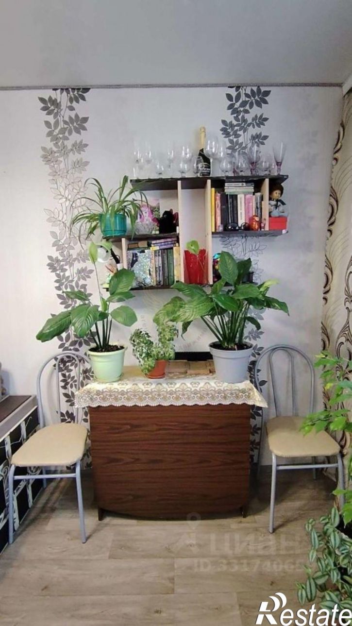 2-комн квартира мкр Макаренко, 1,  д. 1