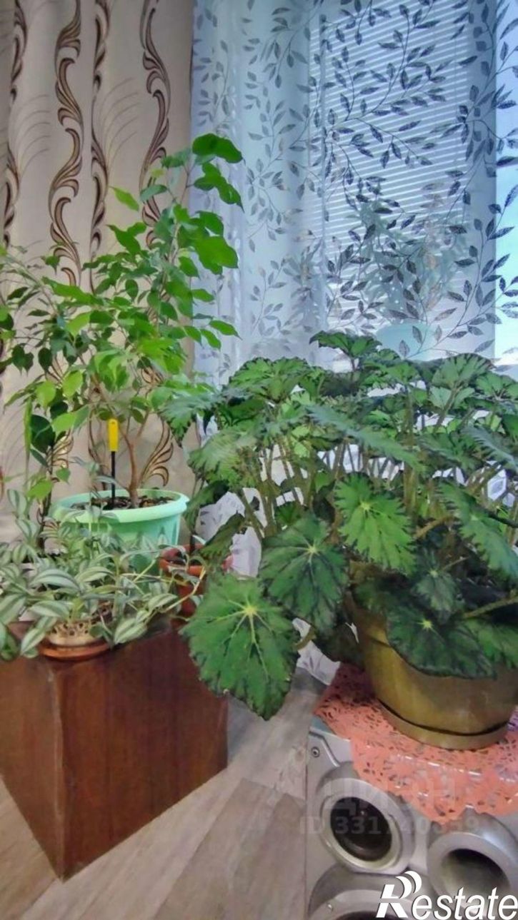 2-комн квартира мкр Макаренко, 1,  д. 1